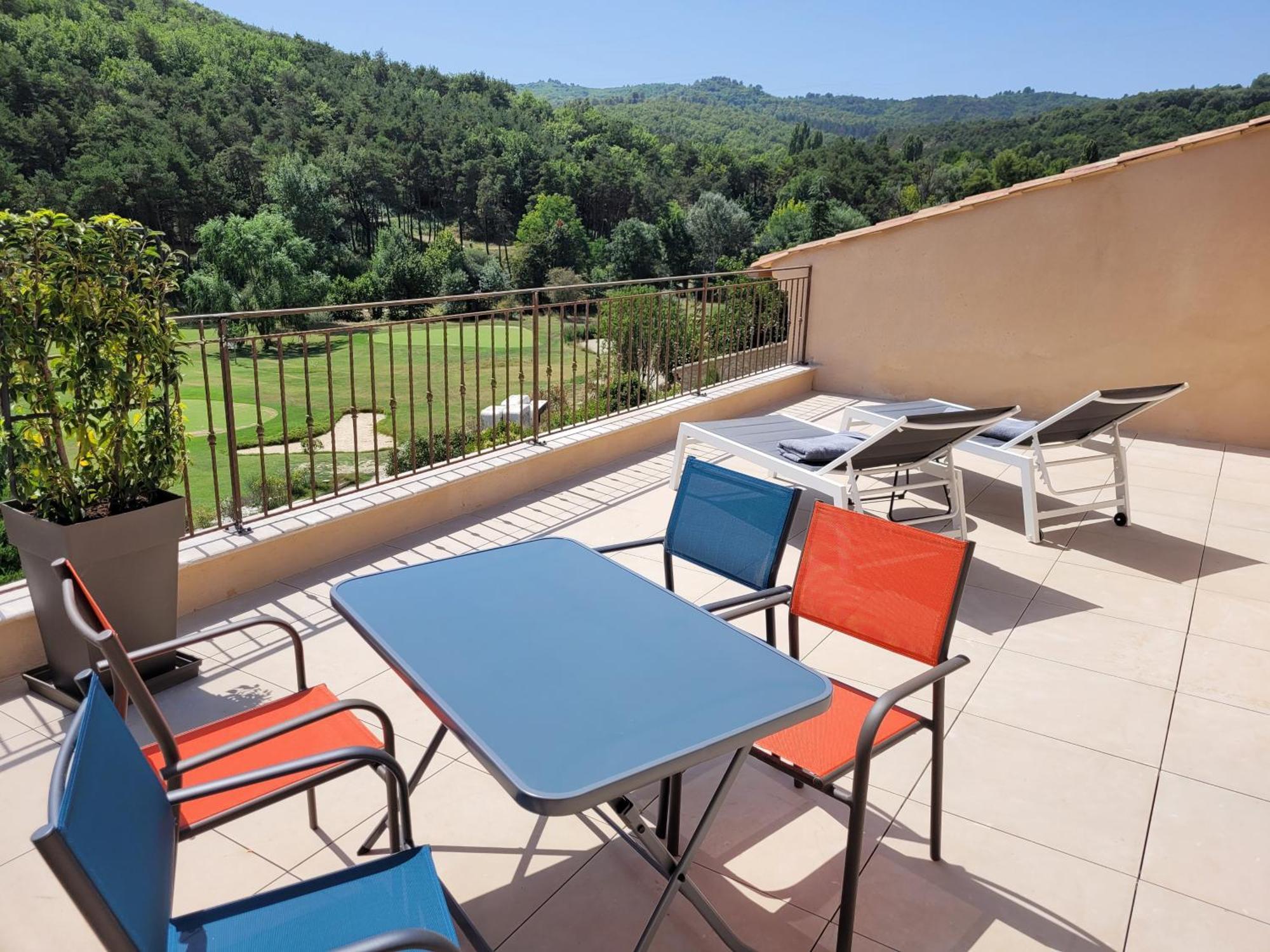 Niozelles Domaine Ribiera, Hotel 5 Etoiles, Spa & Golf - Forcalquier מראה חיצוני תמונה